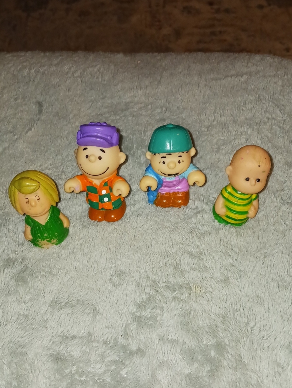 4 Peanuts 1950, 1966 United Feat Synd Figurines